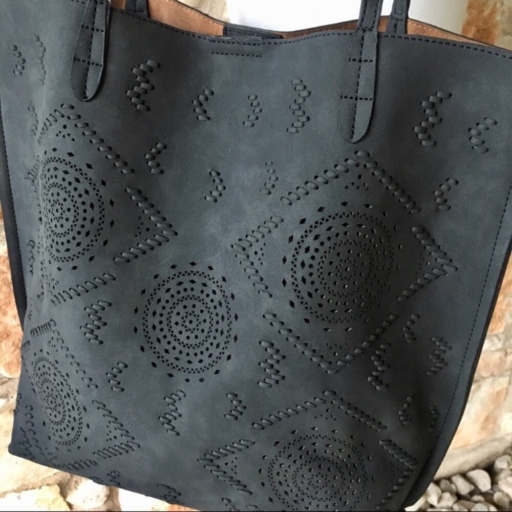 Anthropologie Alice Springs Tote Bag in Black - Picture 2 of 6